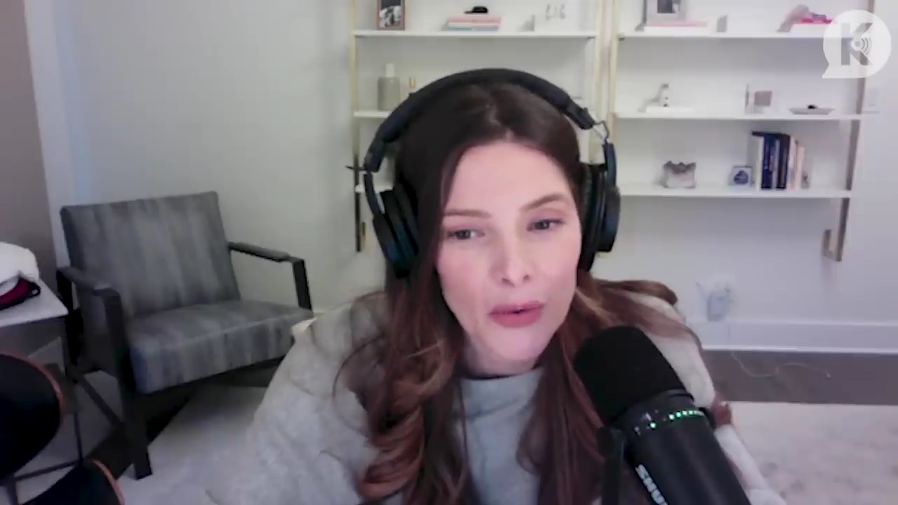 Ashley-Greene-dot-nl_TheTwilightEffect-TwihardForeverFandom1908.jpg Ashley-Greene-dot-nl_TheTwilightEffect-TwihardForeverFandom1908.jpg