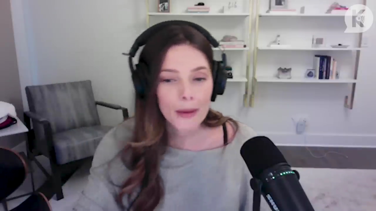 Ashley-Greene-dot-nl_TheTwilightEffect-TwihardForeverFandom2562.jpg Ashley-Greene-dot-nl_TheTwilightEffect-TwihardForeverFandom2562.jpg