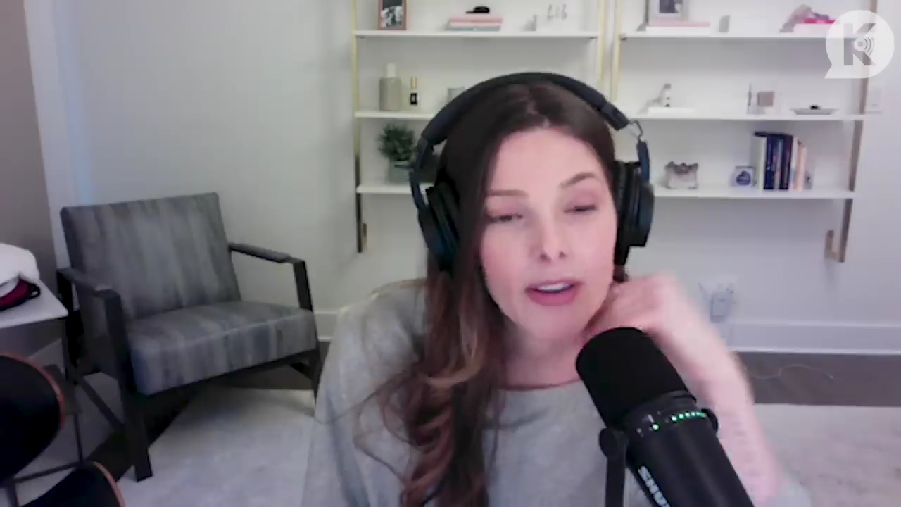 Ashley-Greene-dot-nl_TheTwilightEffect-TwihardForeverFandom2599.jpg Ashley-Greene-dot-nl_TheTwilightEffect-TwihardForeverFandom2599.jpg