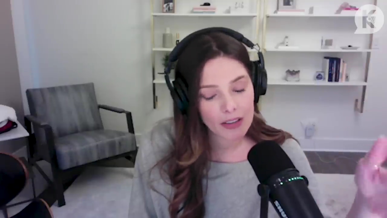 Ashley-Greene-dot-nl_TheTwilightEffect-TwihardForeverFandom2603.jpg Ashley-Greene-dot-nl_TheTwilightEffect-TwihardForeverFandom2603.jpg