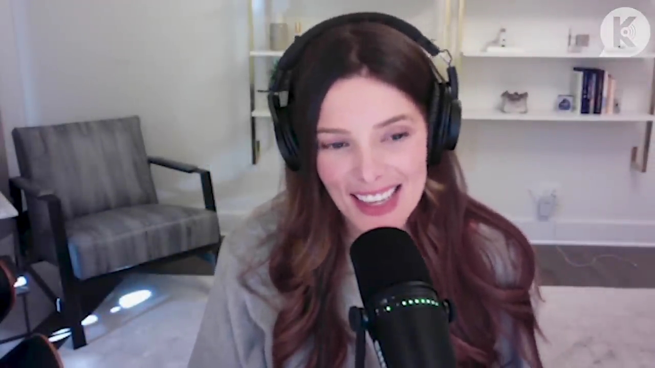 Ashley-Greene-dot-nl_TheTwilightEffect-TwihardForeverFandom2649.jpg Ashley-Greene-dot-nl_TheTwilightEffect-TwihardForeverFandom2649.jpg