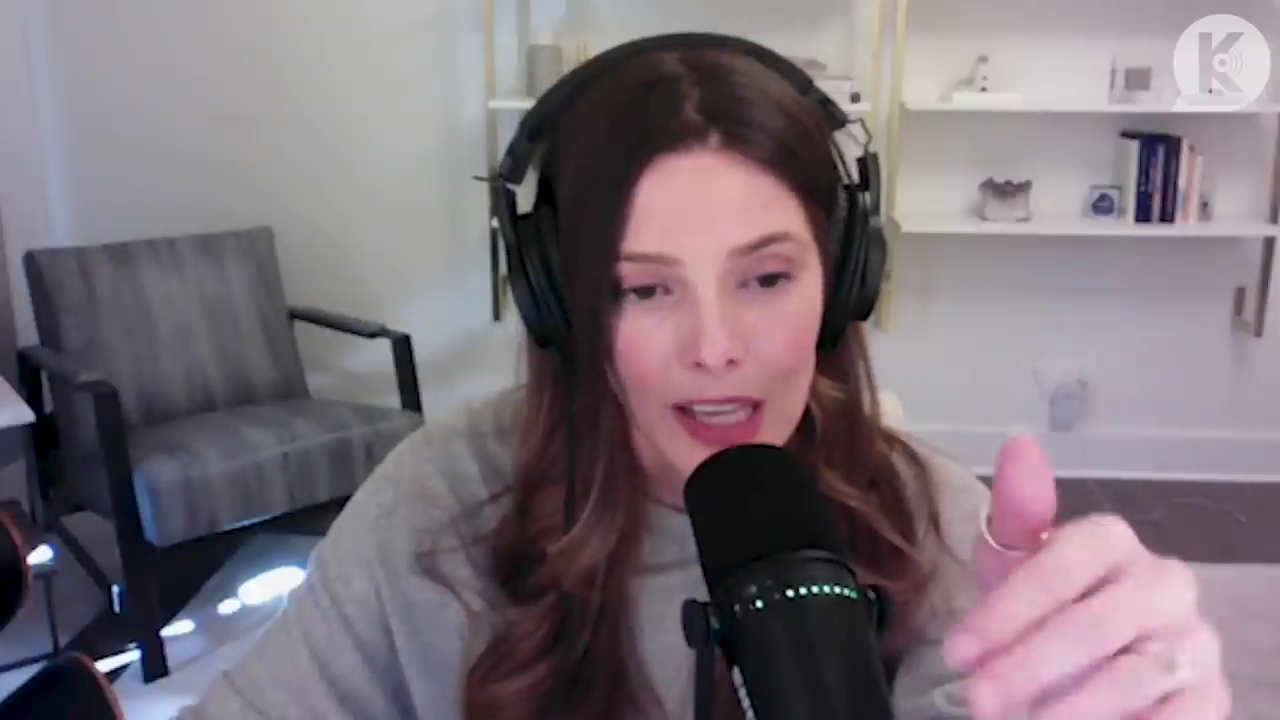 Ashley-Greene-dot-nl_TheTwilightEffect-TwihardForeverFandom2745.jpg Ashley-Greene-dot-nl_TheTwilightEffect-TwihardForeverFandom2745.jpg