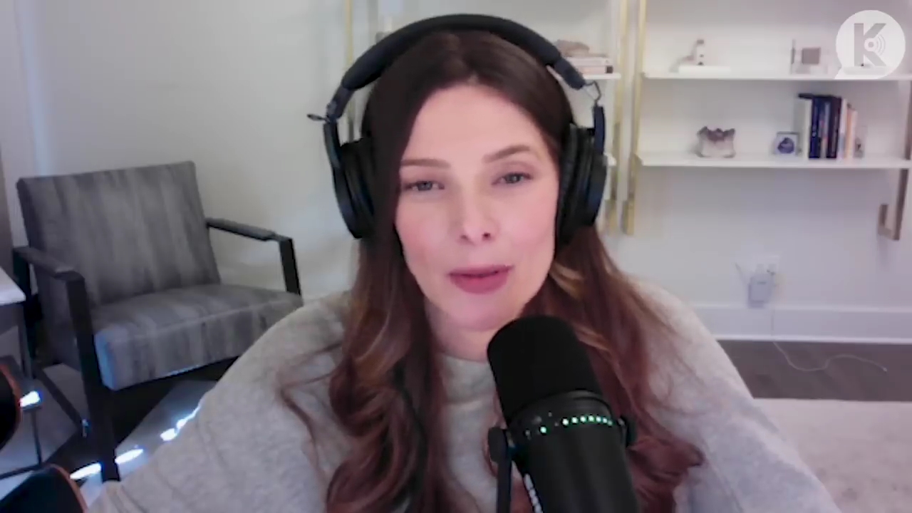 Ashley-Greene-dot-nl_TheTwilightEffect-TwihardForeverFandom2811.jpg Ashley-Greene-dot-nl_TheTwilightEffect-TwihardForeverFandom2811.jpg