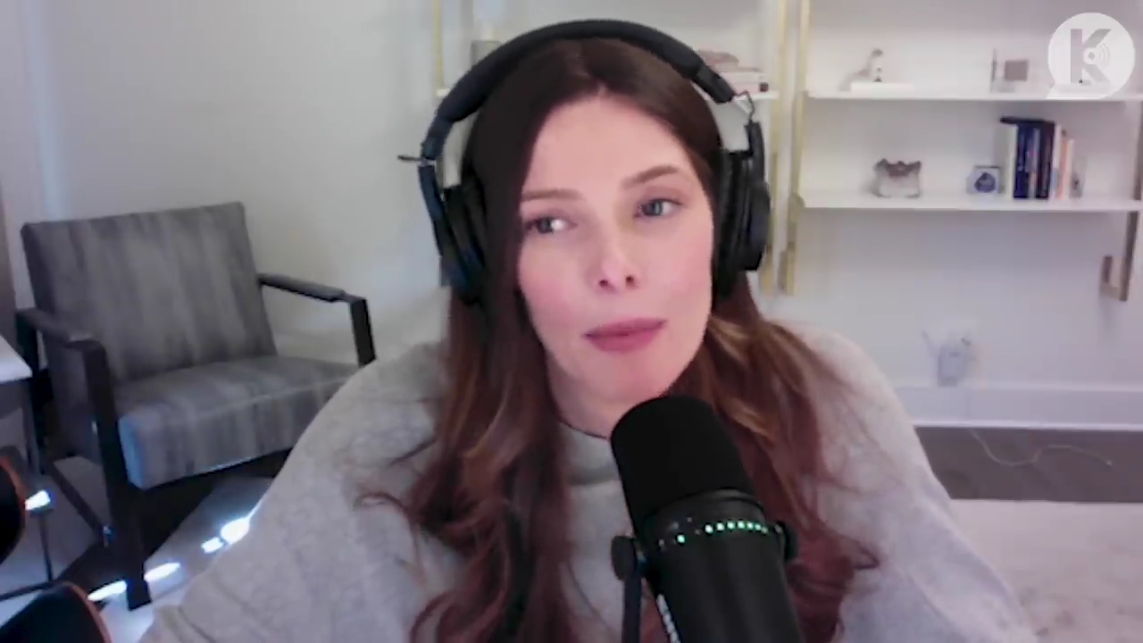 Ashley-Greene-dot-nl_TheTwilightEffect-TwihardForeverFandom2823.jpg Ashley-Greene-dot-nl_TheTwilightEffect-TwihardForeverFandom2823.jpg