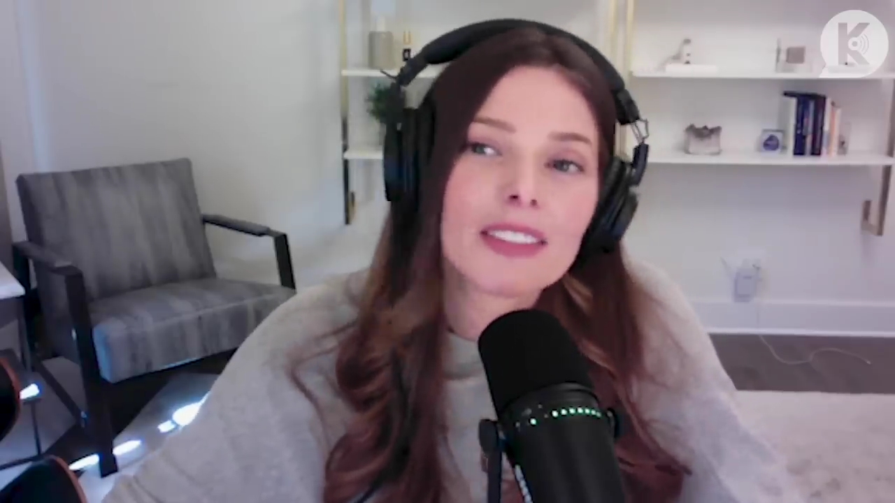 Ashley-Greene-dot-nl_TheTwilightEffect-TwihardForeverFandom2827.jpg Ashley-Greene-dot-nl_TheTwilightEffect-TwihardForeverFandom2827.jpg