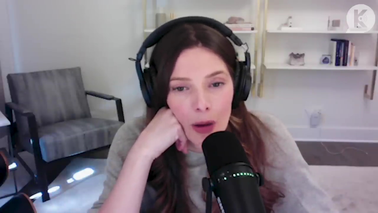 Ashley-Greene-dot-nl_TheTwilightEffect-TwihardForeverFandom2842.jpg Ashley-Greene-dot-nl_TheTwilightEffect-TwihardForeverFandom2842.jpg