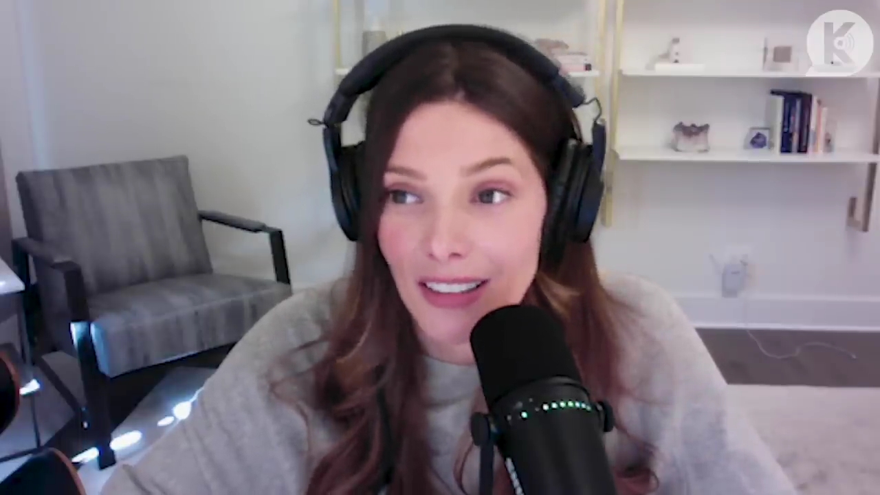 Ashley-Greene-dot-nl_TheTwilightEffect-TwihardForeverFandom2912.jpg Ashley-Greene-dot-nl_TheTwilightEffect-TwihardForeverFandom2912.jpg