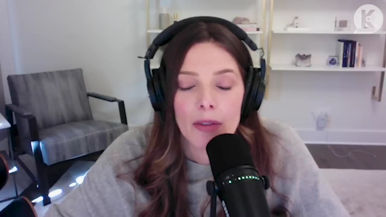 Ashley-Greene-dot-nl_TheTwilightEffect-TwihardForeverFandom2916.jpg Ashley-Greene-dot-nl_TheTwilightEffect-TwihardForeverFandom2916.jpg