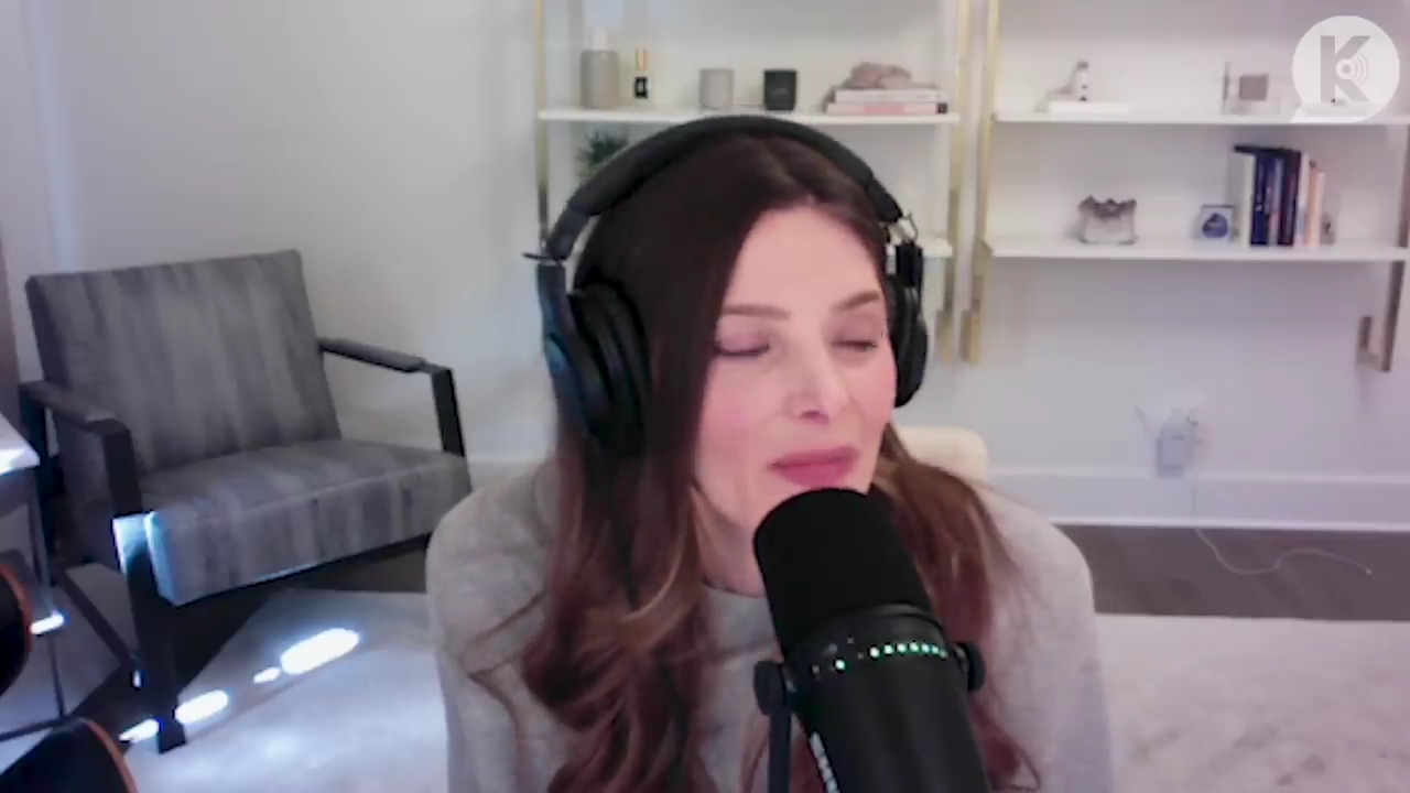 Ashley-Greene-dot-nl_TheTwilightEffect-TwihardForeverFandom2957.jpg Ashley-Greene-dot-nl_TheTwilightEffect-TwihardForeverFandom2957.jpg