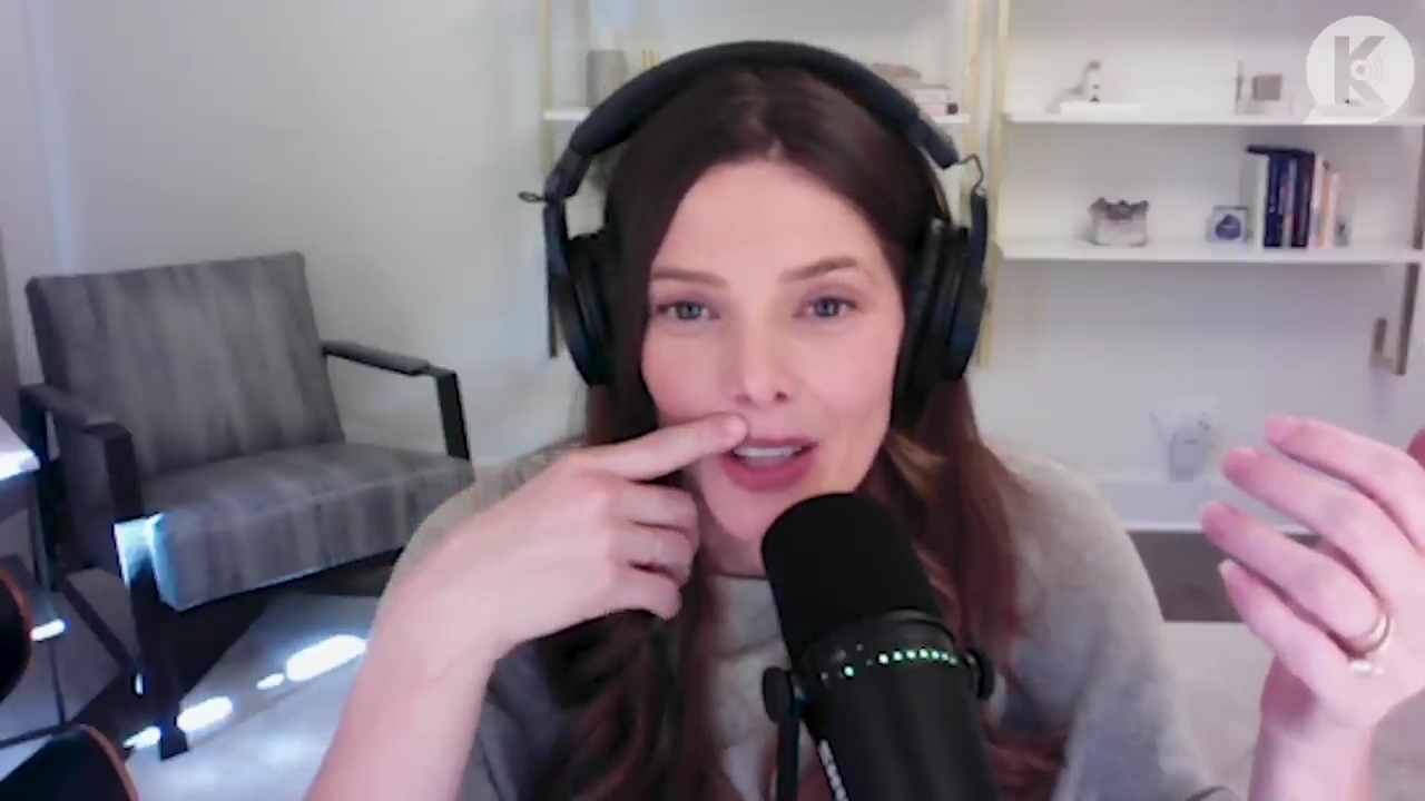 Ashley-Greene-dot-nl_TheTwilightEffect-TwihardForeverFandom2990.jpg Ashley-Greene-dot-nl_TheTwilightEffect-TwihardForeverFandom2990.jpg