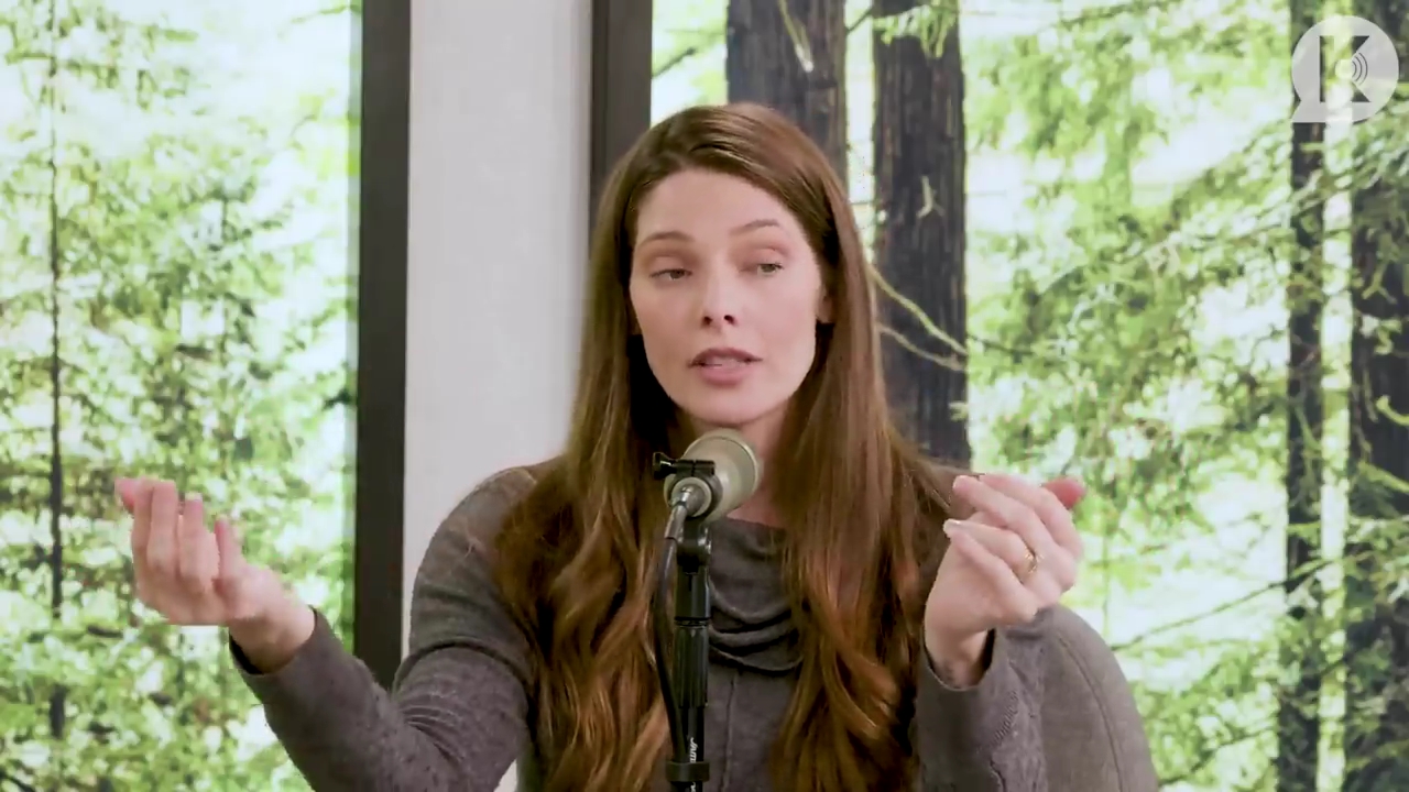 Ashley-Greene-dot-nl_TheTwilightEffect-TwilightCostumeDesignerWendyChuck0214.jpg Ashley-Greene-dot-nl_TheTwilightEffect-TwilightCostumeDesignerWendyChuck0214.jpg