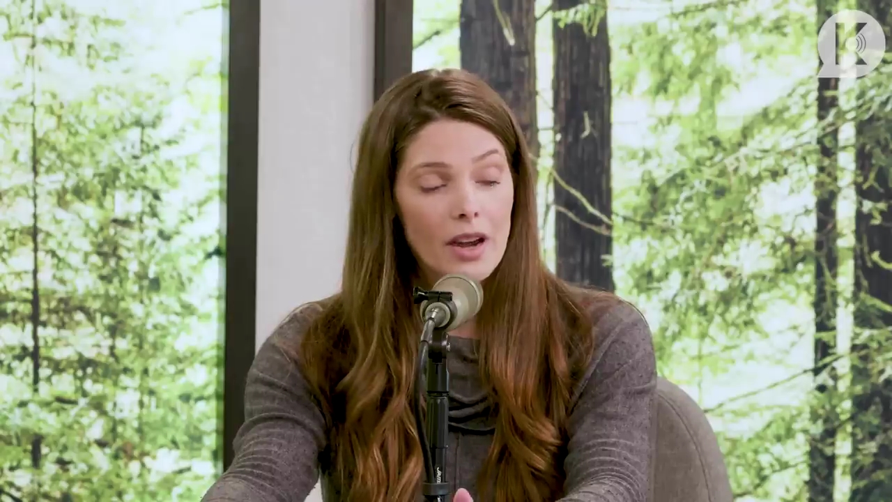 Ashley-Greene-dot-nl_TheTwilightEffect-TwilightCostumeDesignerWendyChuck0273.jpg Ashley-Greene-dot-nl_TheTwilightEffect-TwilightCostumeDesignerWendyChuck0273.jpg