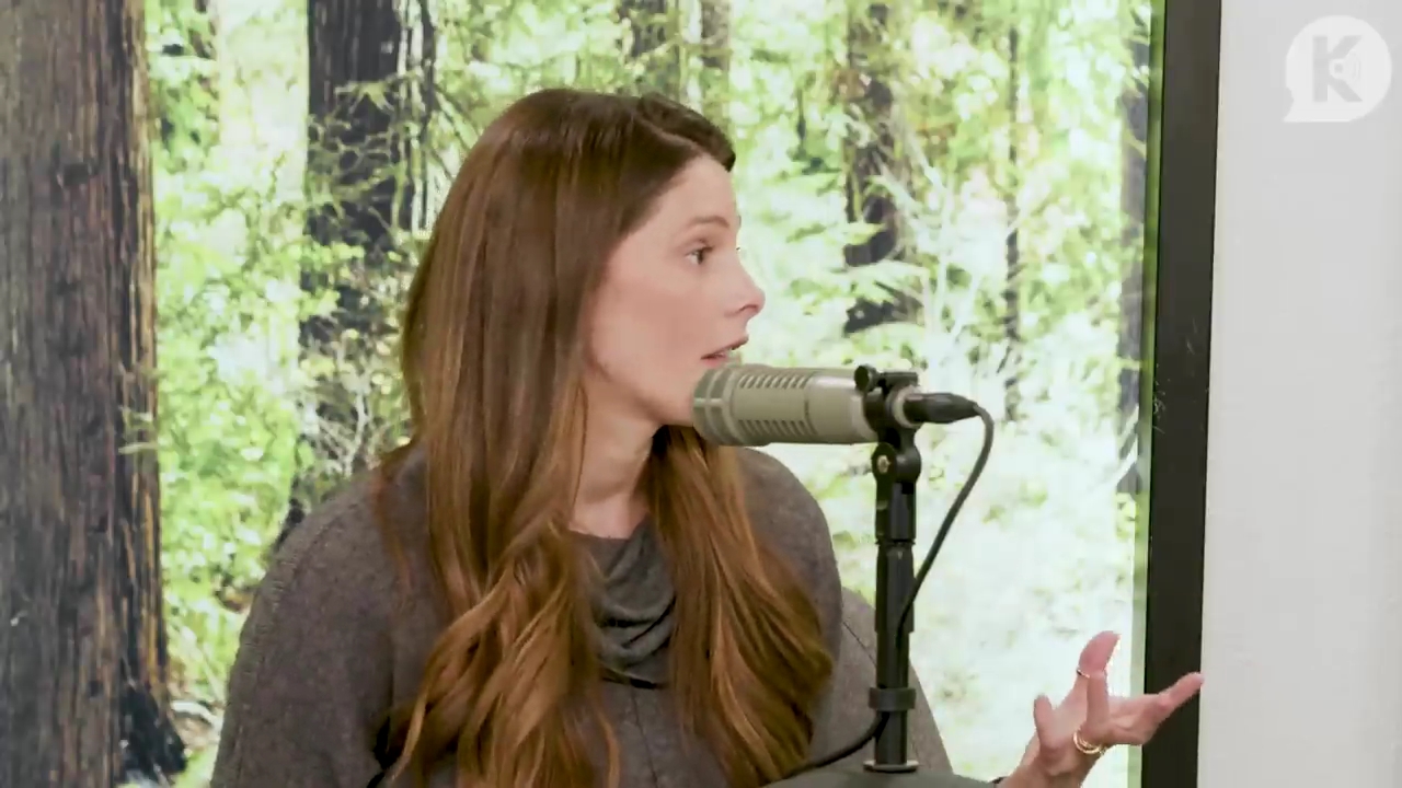 Ashley-Greene-dot-nl_TheTwilightEffect-TwilightCostumeDesignerWendyChuck0665.jpg Ashley-Greene-dot-nl_TheTwilightEffect-TwilightCostumeDesignerWendyChuck0665.jpg