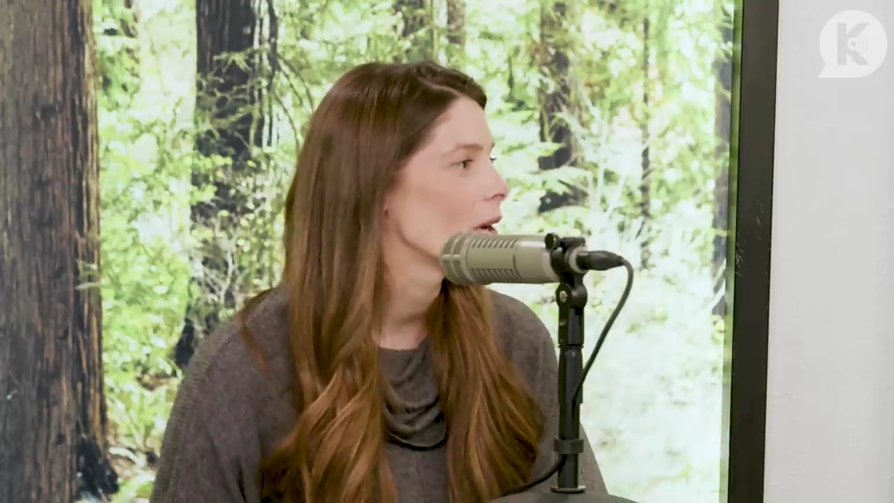 Ashley-Greene-dot-nl_TheTwilightEffect-TwilightCostumeDesignerWendyChuck0812.jpg Ashley-Greene-dot-nl_TheTwilightEffect-TwilightCostumeDesignerWendyChuck0812.jpg