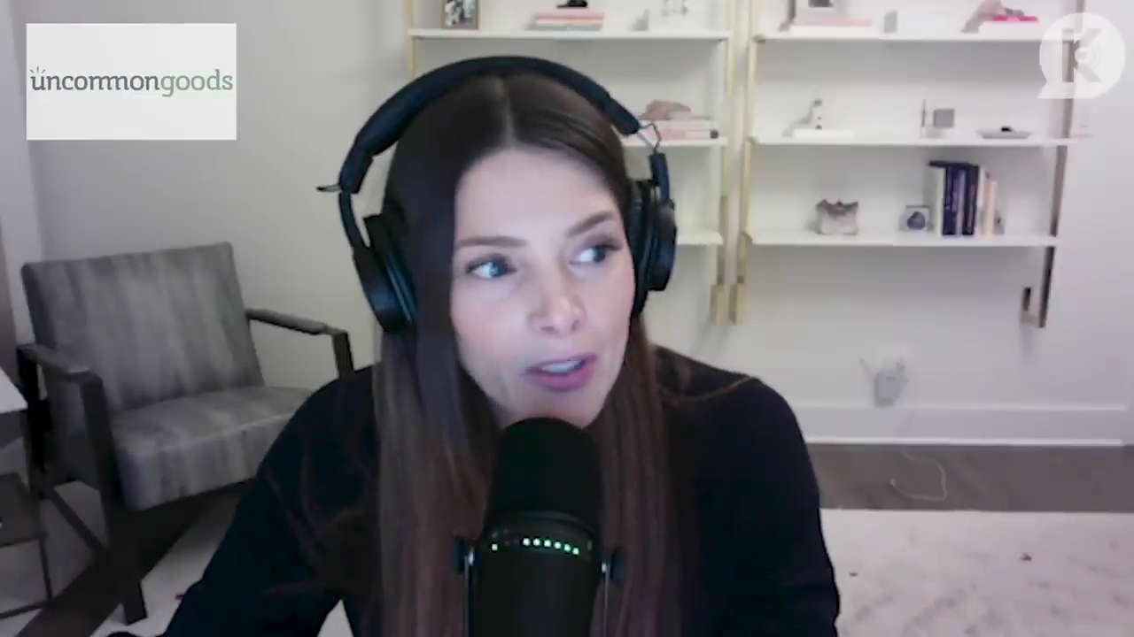 Ashley-Greene-dot-nl_TheTwilightEffect-TwilightCostumeDesignerWendyChuck0915.jpg Ashley-Greene-dot-nl_TheTwilightEffect-TwilightCostumeDesignerWendyChuck0915.jpg