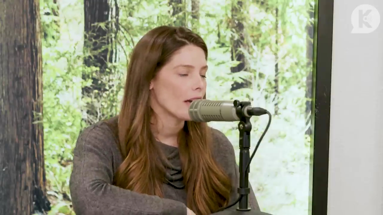 Ashley-Greene-dot-nl_TheTwilightEffect-TwilightCostumeDesignerWendyChuck1019.jpg Ashley-Greene-dot-nl_TheTwilightEffect-TwilightCostumeDesignerWendyChuck1019.jpg