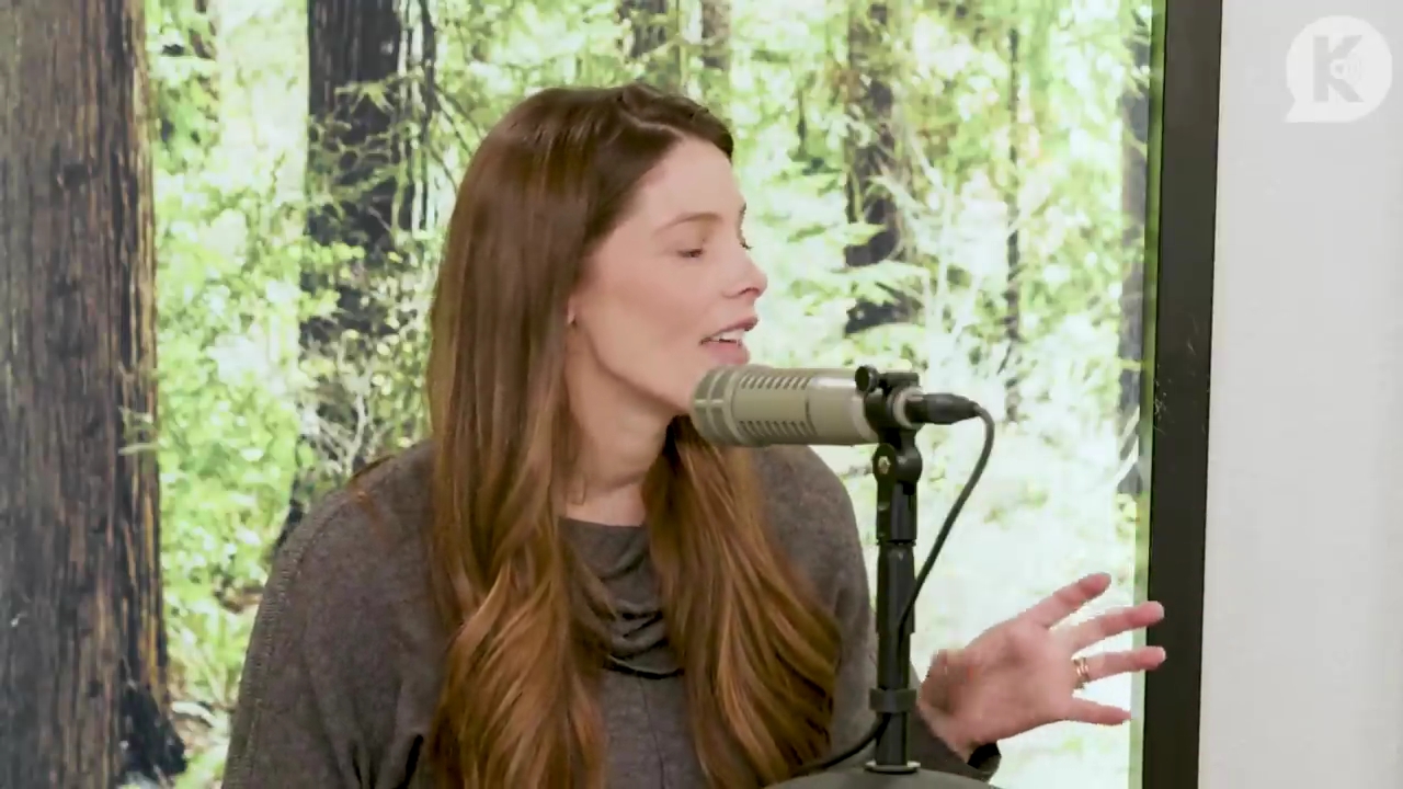 Ashley-Greene-dot-nl_TheTwilightEffect-TwilightCostumeDesignerWendyChuck1027.jpg Ashley-Greene-dot-nl_TheTwilightEffect-TwilightCostumeDesignerWendyChuck1027.jpg