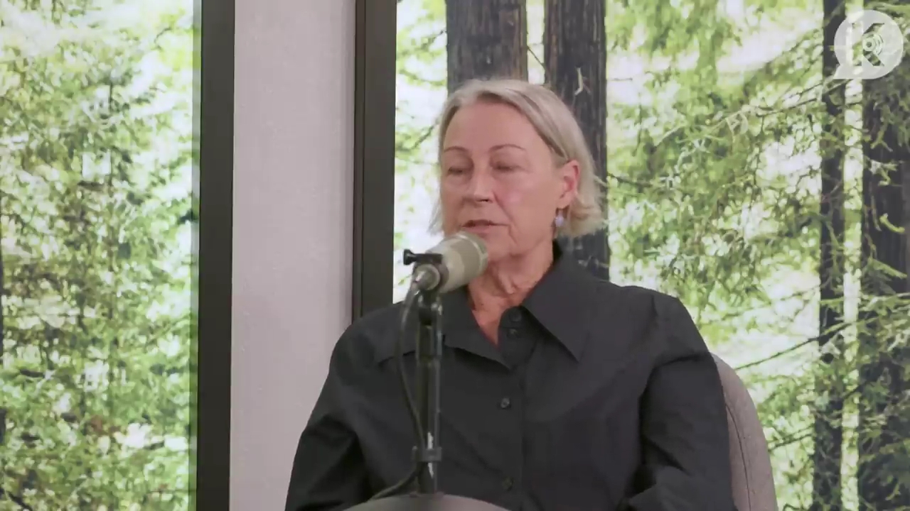 Ashley-Greene-dot-nl_TheTwilightEffect-TwilightCostumeDesignerWendyChuck1331.jpg Ashley-Greene-dot-nl_TheTwilightEffect-TwilightCostumeDesignerWendyChuck1331.jpg