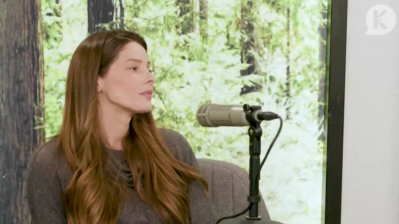 Ashley-Greene-dot-nl_TheTwilightEffect-TwilightCostumeDesignerWendyChuck1758.jpg Ashley-Greene-dot-nl_TheTwilightEffect-TwilightCostumeDesignerWendyChuck1758.jpg