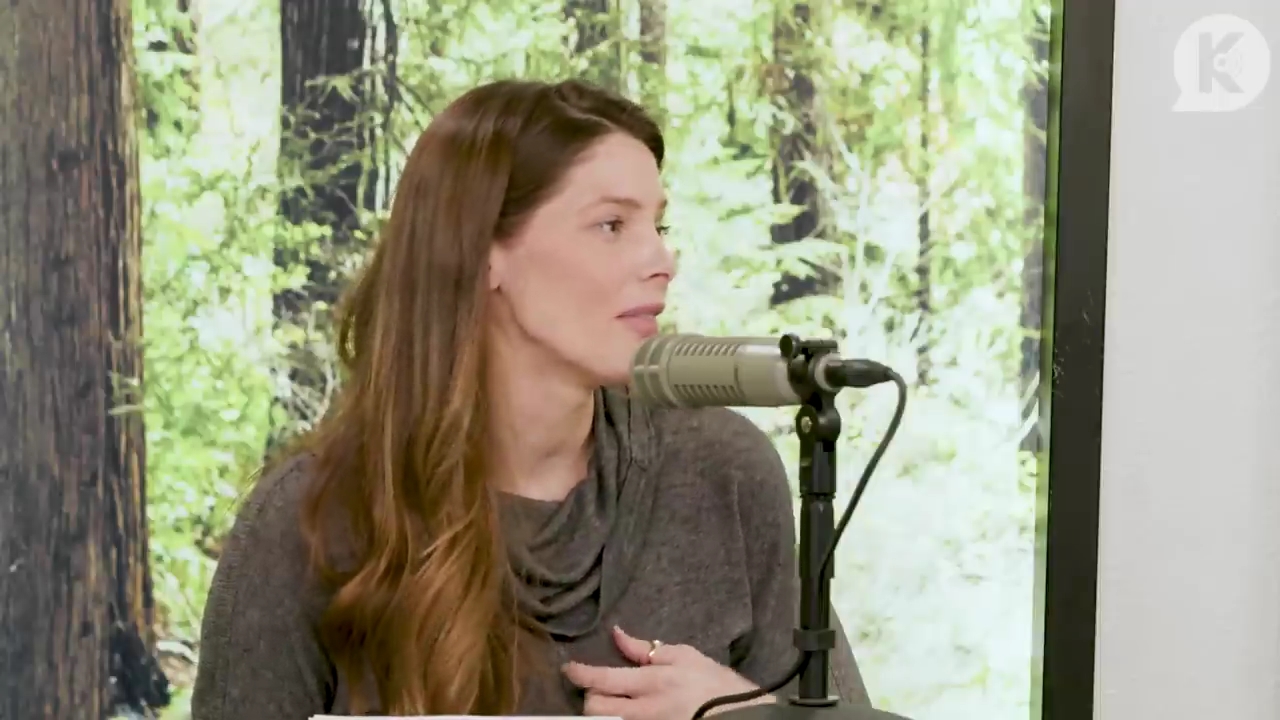 Ashley-Greene-dot-nl_TheTwilightEffect-TwilightCostumeDesignerWendyChuck2051.jpg Ashley-Greene-dot-nl_TheTwilightEffect-TwilightCostumeDesignerWendyChuck2051.jpg