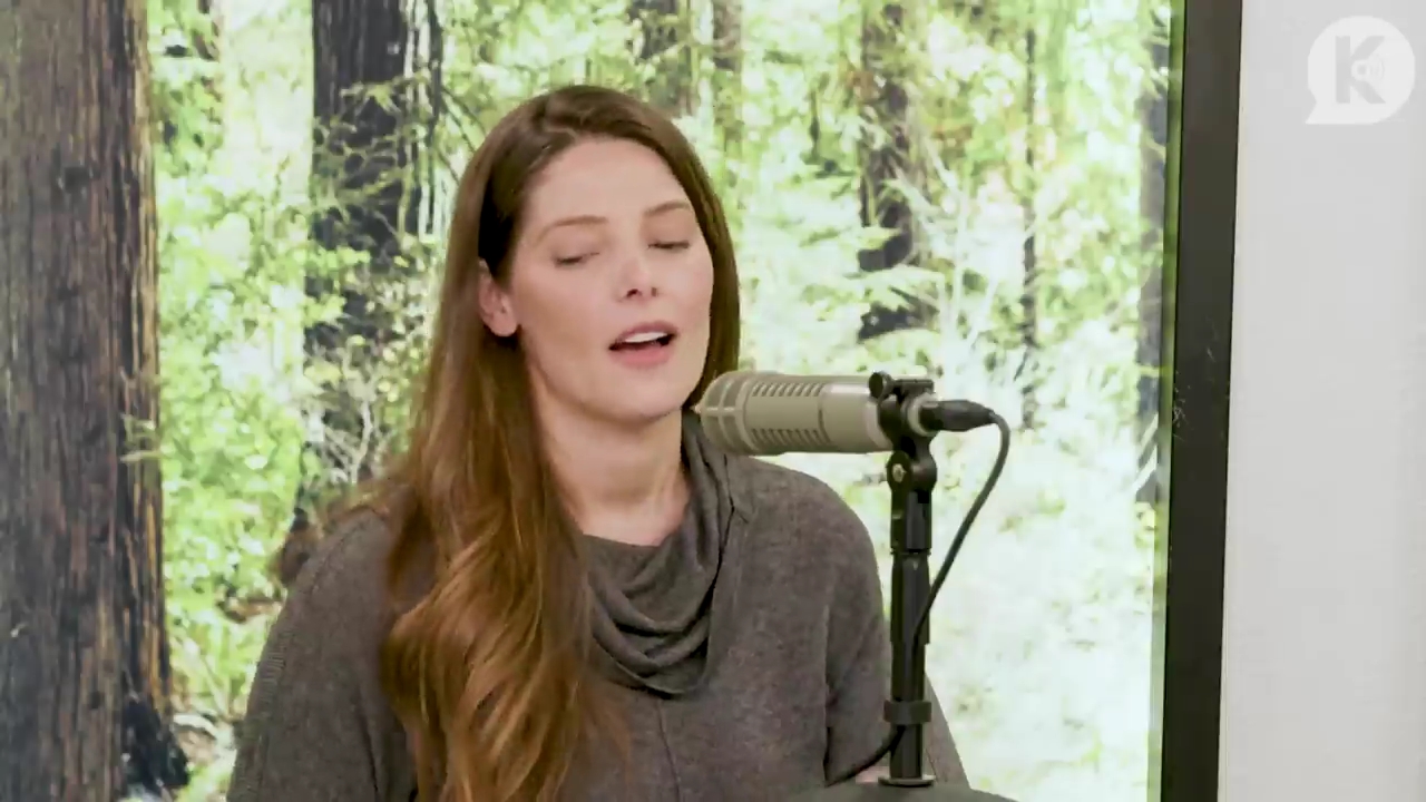 Ashley-Greene-dot-nl_TheTwilightEffect-TwilightCostumeDesignerWendyChuck2107.jpg Ashley-Greene-dot-nl_TheTwilightEffect-TwilightCostumeDesignerWendyChuck2107.jpg