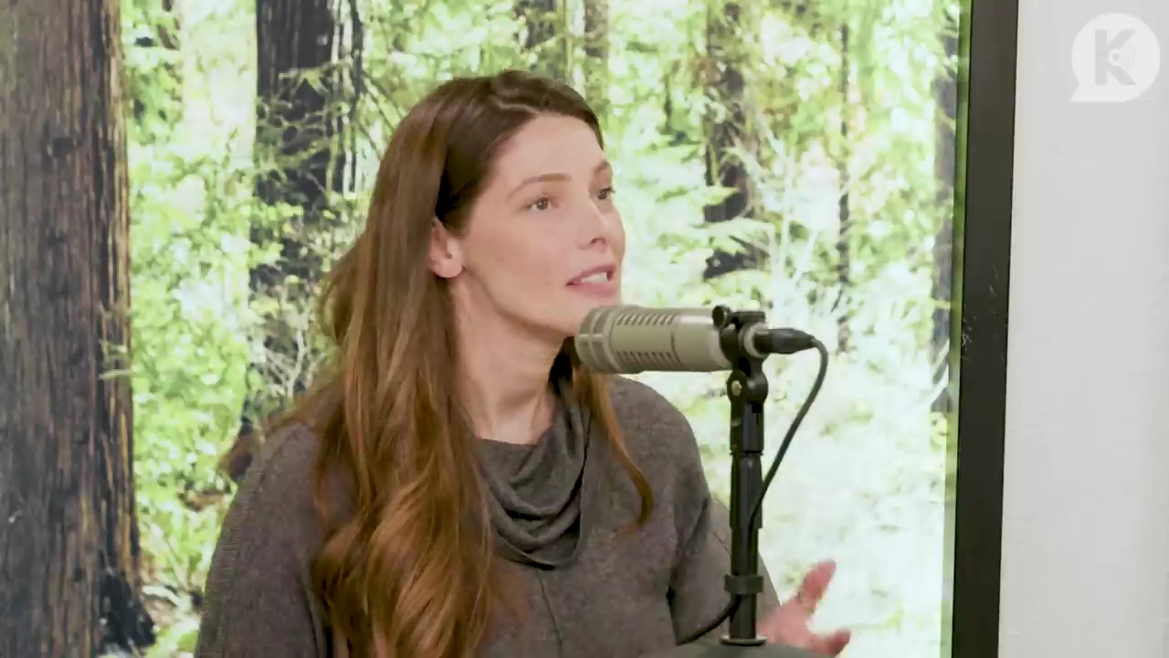 Ashley-Greene-dot-nl_TheTwilightEffect-TwilightCostumeDesignerWendyChuck2114.jpg Ashley-Greene-dot-nl_TheTwilightEffect-TwilightCostumeDesignerWendyChuck2114.jpg