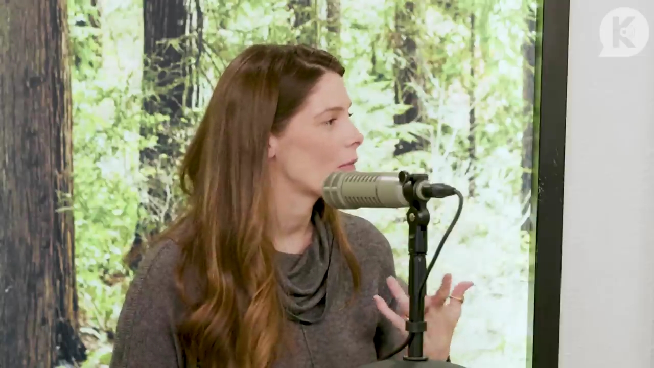 Ashley-Greene-dot-nl_TheTwilightEffect-TwilightCostumeDesignerWendyChuck2115.jpg Ashley-Greene-dot-nl_TheTwilightEffect-TwilightCostumeDesignerWendyChuck2115.jpg