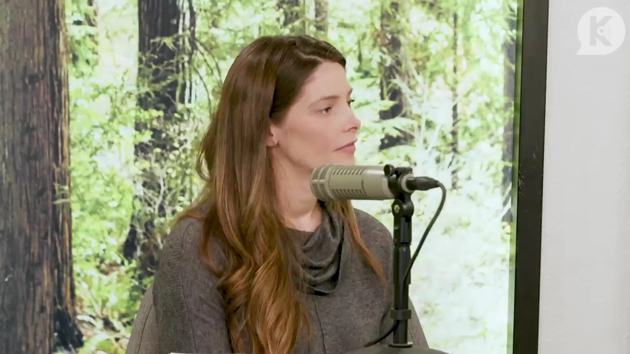 Ashley-Greene-dot-nl_TheTwilightEffect-TwilightCostumeDesignerWendyChuck2208.jpg Ashley-Greene-dot-nl_TheTwilightEffect-TwilightCostumeDesignerWendyChuck2208.jpg