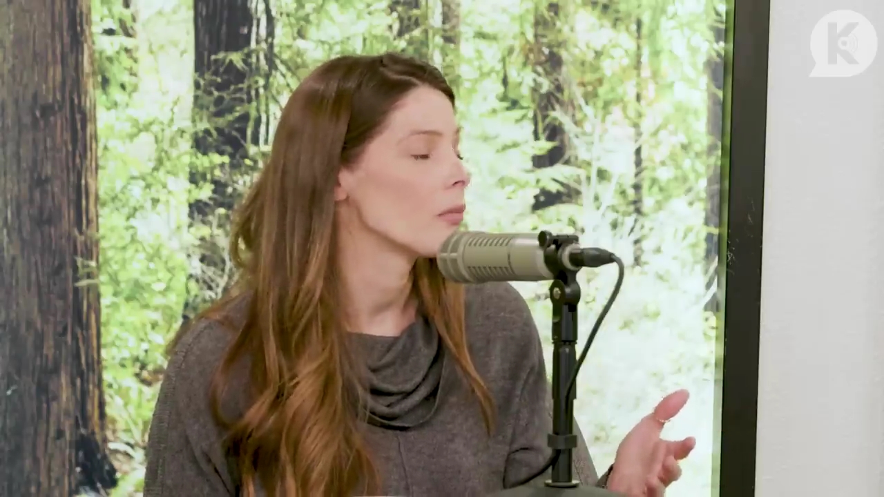 Ashley-Greene-dot-nl_TheTwilightEffect-TwilightCostumeDesignerWendyChuck2270.jpg Ashley-Greene-dot-nl_TheTwilightEffect-TwilightCostumeDesignerWendyChuck2270.jpg