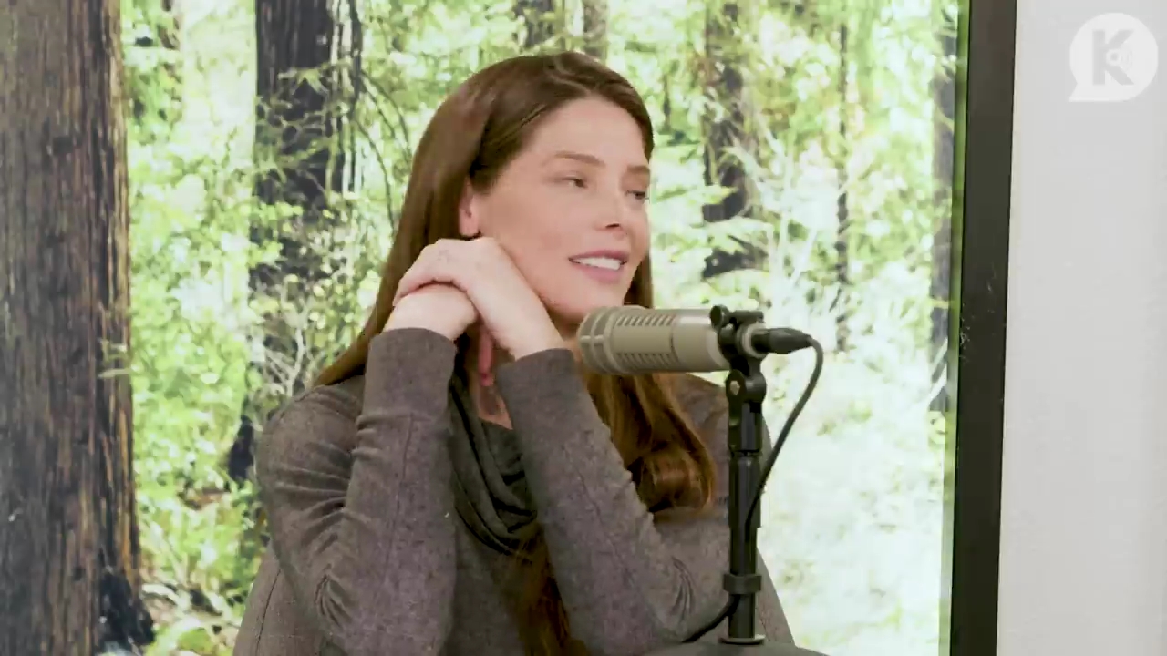 Ashley-Greene-dot-nl_TheTwilightEffect-TwilightCostumeDesignerWendyChuck2836.jpg Ashley-Greene-dot-nl_TheTwilightEffect-TwilightCostumeDesignerWendyChuck2836.jpg