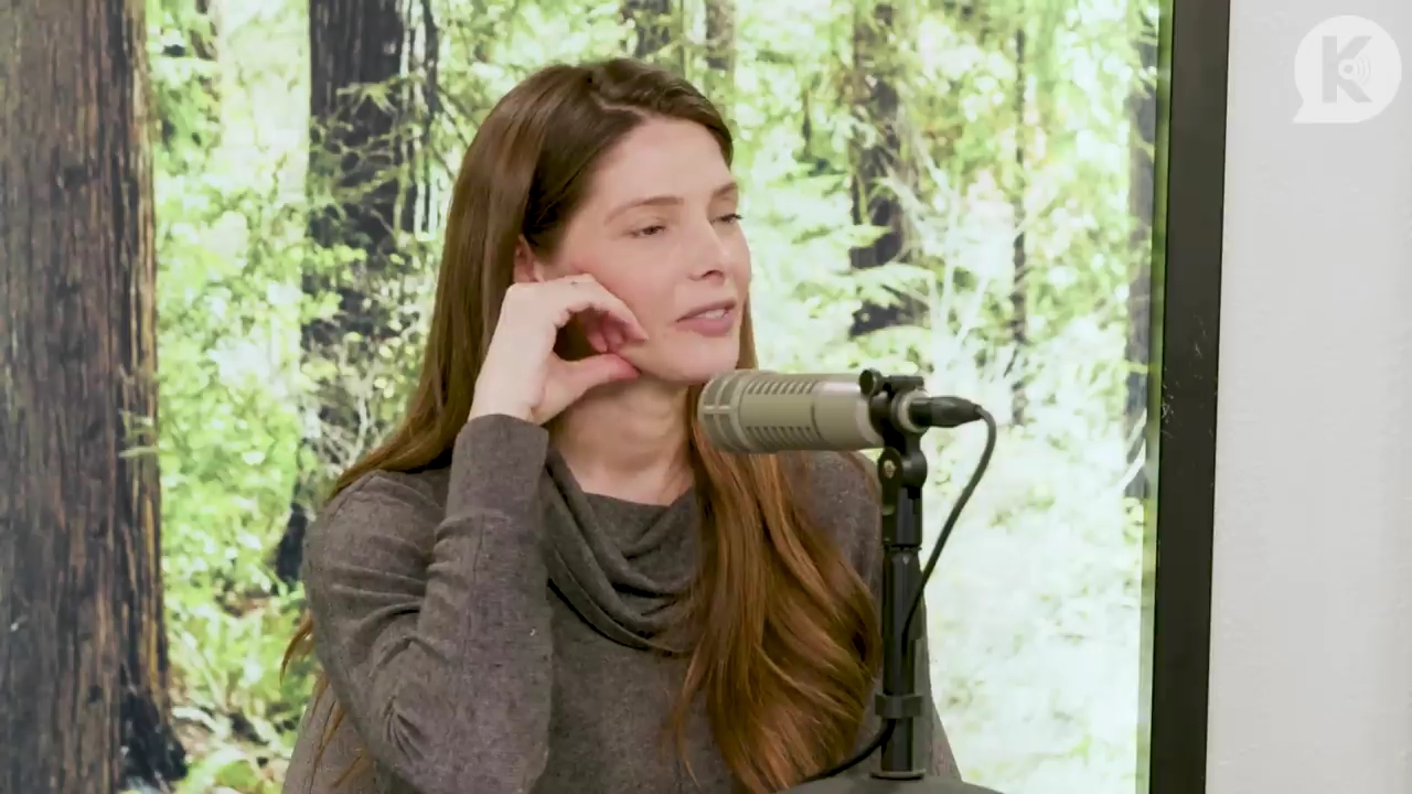 Ashley-Greene-dot-nl_TheTwilightEffect-TwilightCostumeDesignerWendyChuck2902.jpg Ashley-Greene-dot-nl_TheTwilightEffect-TwilightCostumeDesignerWendyChuck2902.jpg