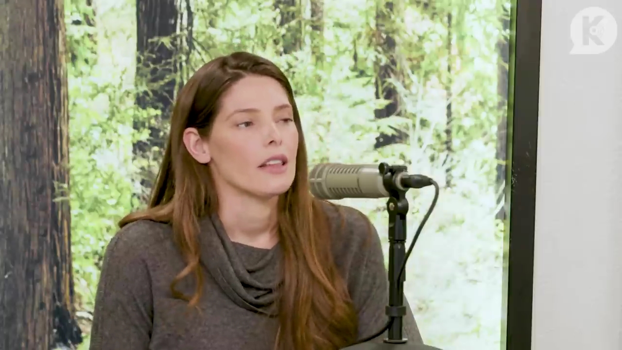 Ashley-Greene-dot-nl_TheTwilightEffect-TwilightCostumeDesignerWendyChuck2971.jpg Ashley-Greene-dot-nl_TheTwilightEffect-TwilightCostumeDesignerWendyChuck2971.jpg