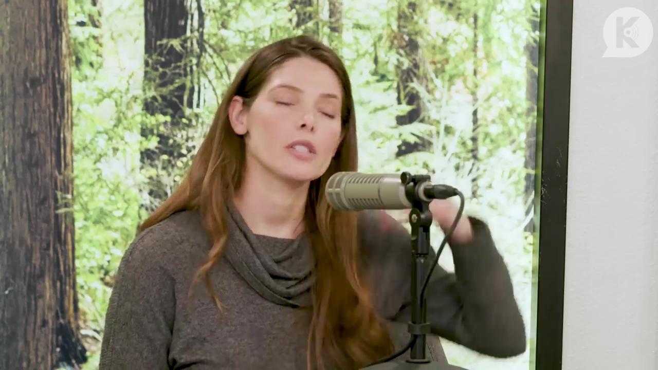 Ashley-Greene-dot-nl_TheTwilightEffect-TwilightCostumeDesignerWendyChuck2977.jpg Ashley-Greene-dot-nl_TheTwilightEffect-TwilightCostumeDesignerWendyChuck2977.jpg