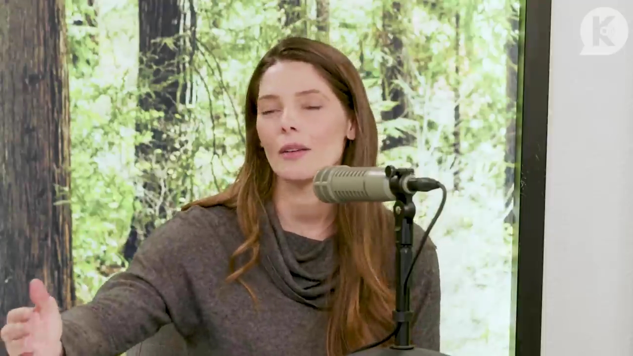 Ashley-Greene-dot-nl_TheTwilightEffect-TwilightCostumeDesignerWendyChuck2990.jpg Ashley-Greene-dot-nl_TheTwilightEffect-TwilightCostumeDesignerWendyChuck2990.jpg