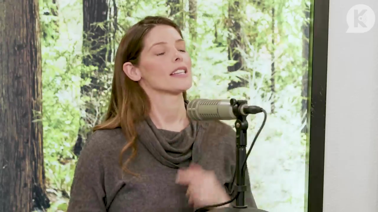 Ashley-Greene-dot-nl_TheTwilightEffect-TwilightCostumeDesignerWendyChuck3115.jpg Ashley-Greene-dot-nl_TheTwilightEffect-TwilightCostumeDesignerWendyChuck3115.jpg