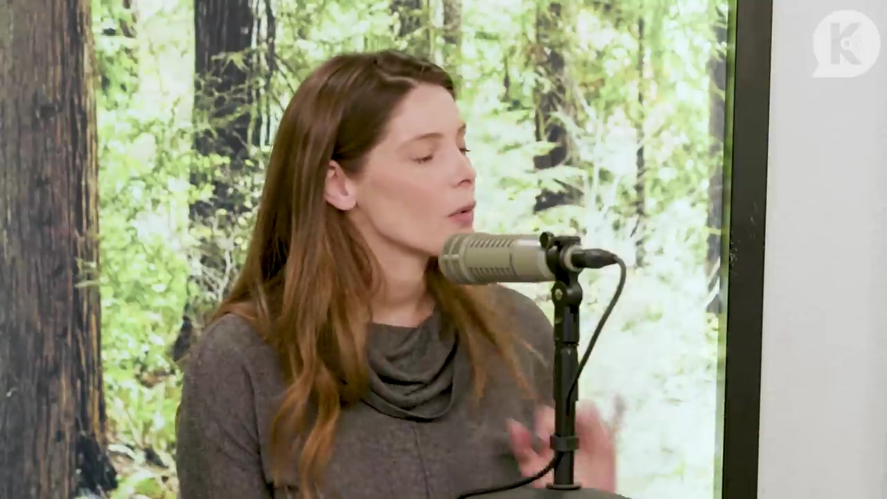 Ashley-Greene-dot-nl_TheTwilightEffect-TwilightCostumeDesignerWendyChuck3412.jpg Ashley-Greene-dot-nl_TheTwilightEffect-TwilightCostumeDesignerWendyChuck3412.jpg