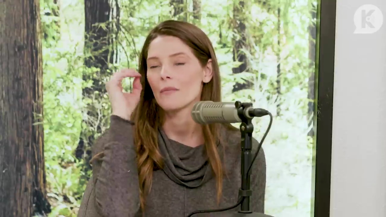 Ashley-Greene-dot-nl_TheTwilightEffect-TwilightCostumeDesignerWendyChuck3432.jpg Ashley-Greene-dot-nl_TheTwilightEffect-TwilightCostumeDesignerWendyChuck3432.jpg