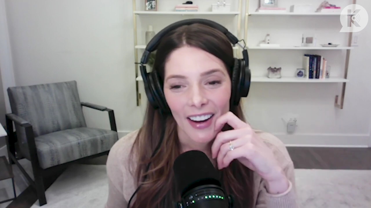 Ashley-Greene-dot-nl_TheTwilightEffect-Finale2MidnightSunandStorytellers0176.jpg