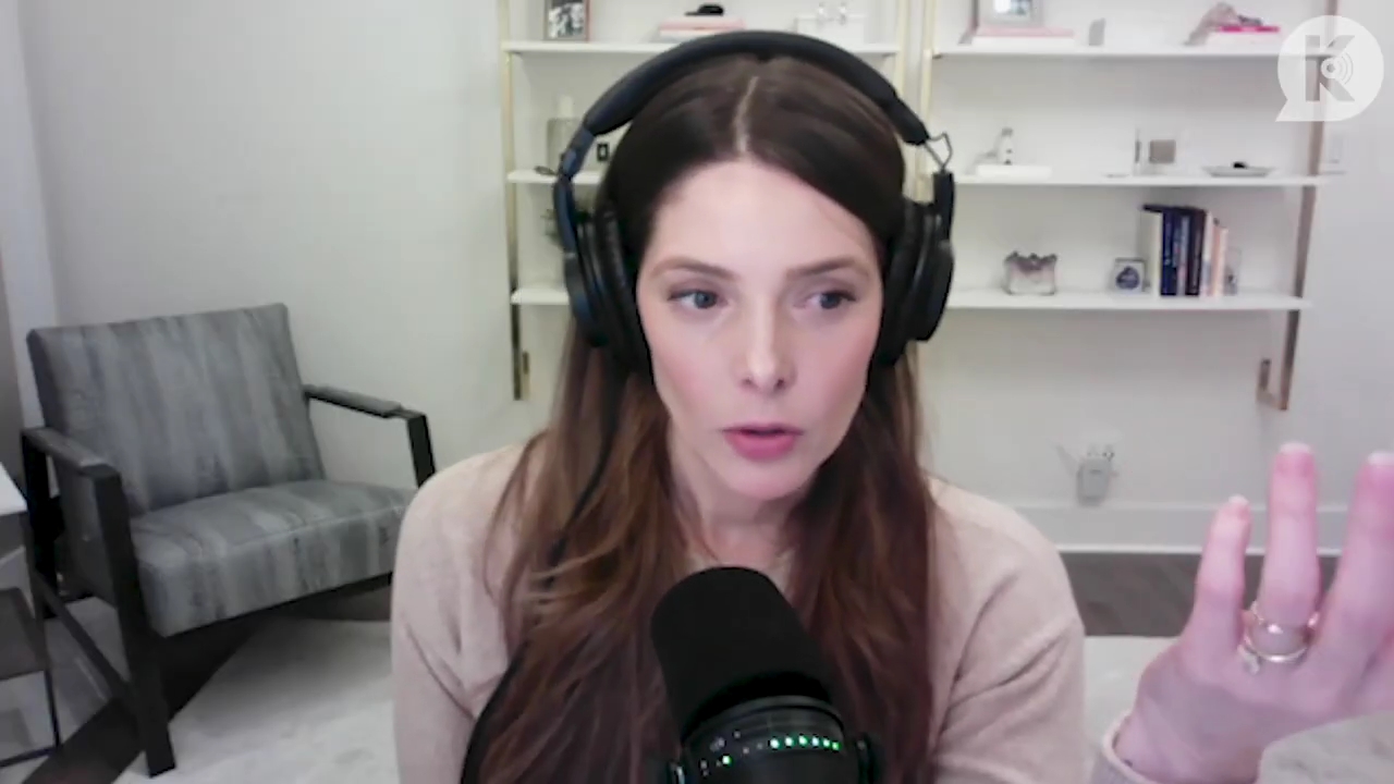 Ashley-Greene-dot-nl_TheTwilightEffect-Finale2MidnightSunandStorytellers0211.jpg Ashley-Greene-dot-nl_TheTwilightEffect-Finale2MidnightSunandStorytellers0211.jpg