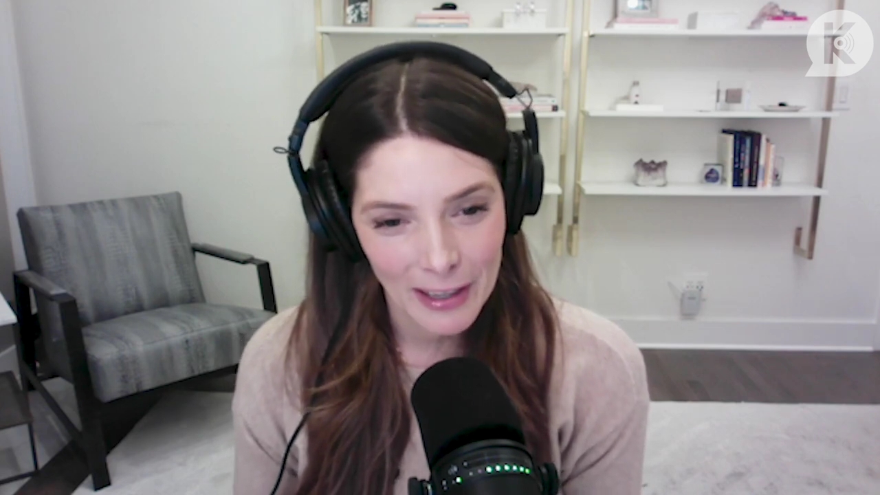 Ashley-Greene-dot-nl_TheTwilightEffect-Finale2MidnightSunandStorytellers0356.jpg