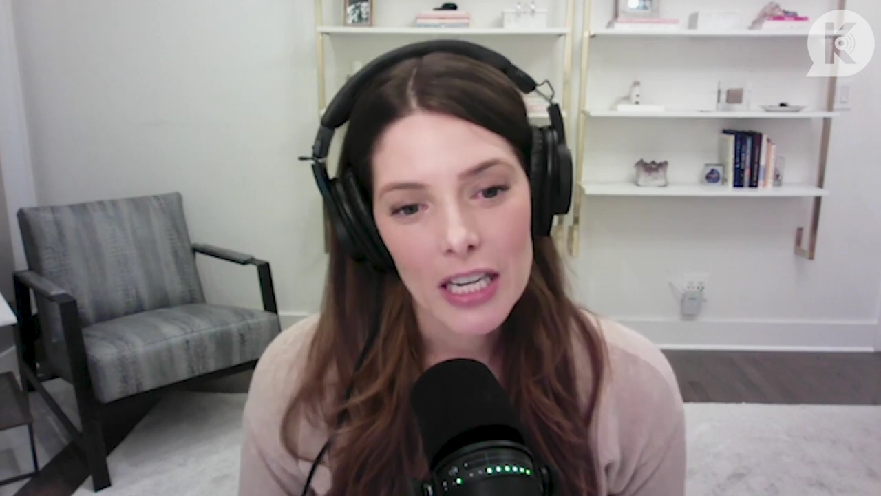 Ashley-Greene-dot-nl_TheTwilightEffect-Finale2MidnightSunandStorytellers0487.jpg