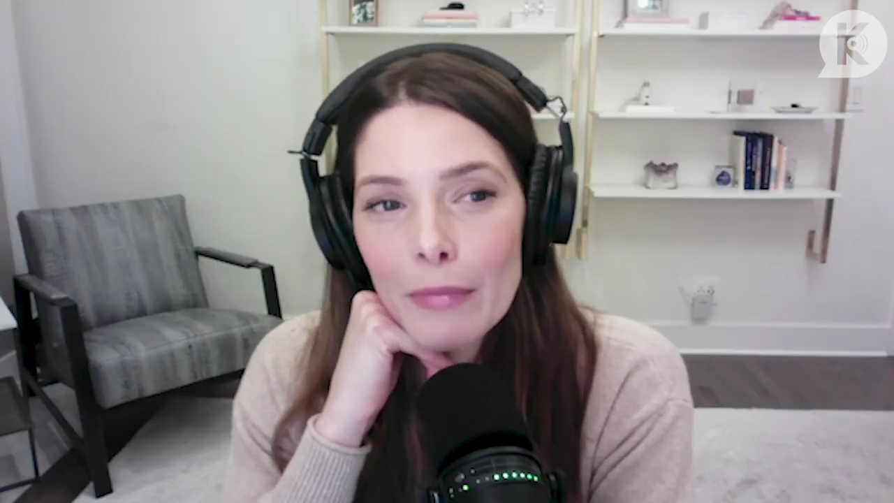 Ashley-Greene-dot-nl_TheTwilightEffect-Finale2MidnightSunandStorytellers0573.jpg Ashley-Greene-dot-nl_TheTwilightEffect-Finale2MidnightSunandStorytellers0573.jpg