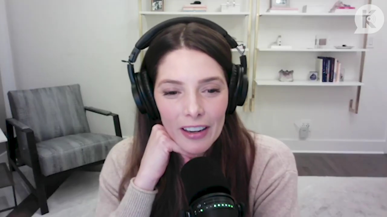 Ashley-Greene-dot-nl_TheTwilightEffect-Finale2MidnightSunandStorytellers0580.jpg