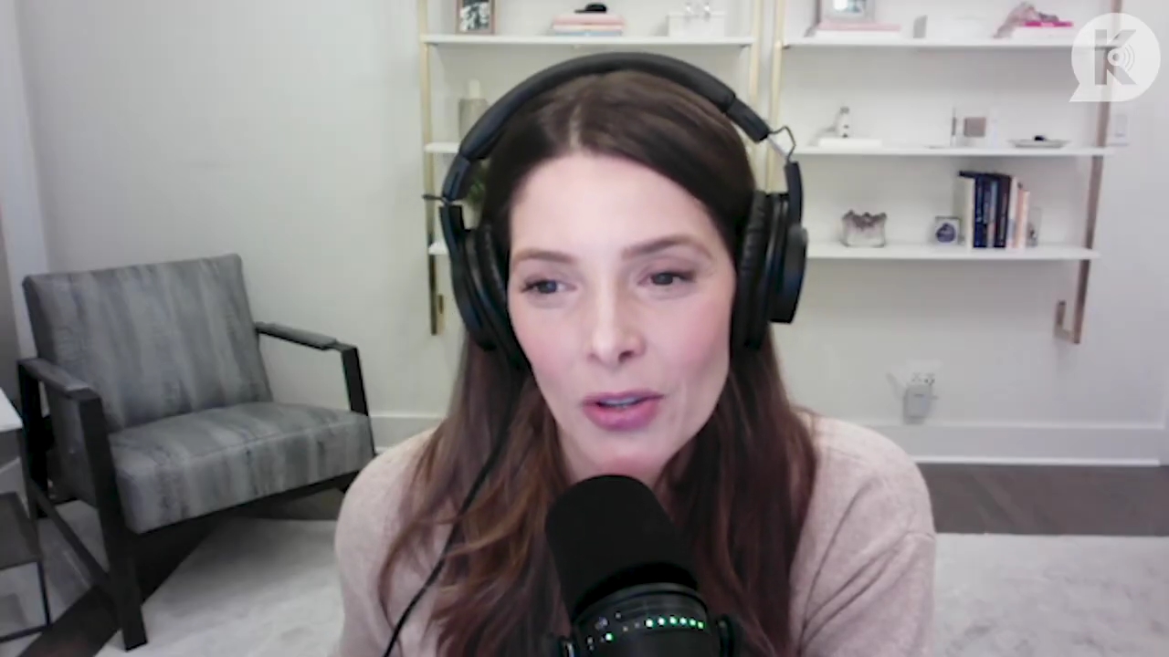 Ashley-Greene-dot-nl_TheTwilightEffect-Finale2MidnightSunandStorytellers0602.jpg Ashley-Greene-dot-nl_TheTwilightEffect-Finale2MidnightSunandStorytellers0602.jpg