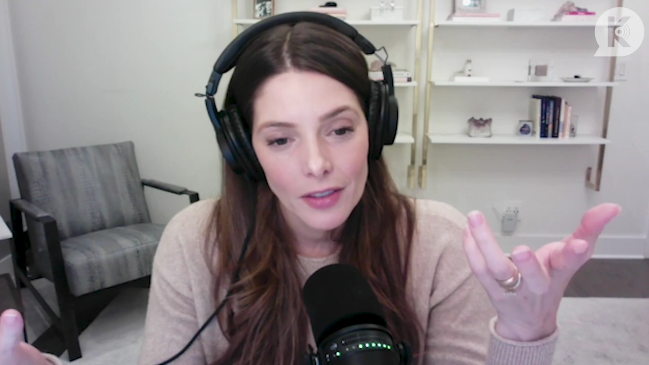 Ashley-Greene-dot-nl_TheTwilightEffect-Finale2MidnightSunandStorytellers0729.jpg Ashley-Greene-dot-nl_TheTwilightEffect-Finale2MidnightSunandStorytellers0729.jpg