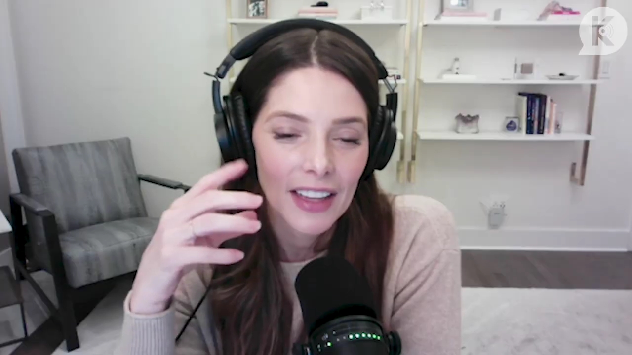 Ashley-Greene-dot-nl_TheTwilightEffect-Finale2MidnightSunandStorytellers0751.jpg