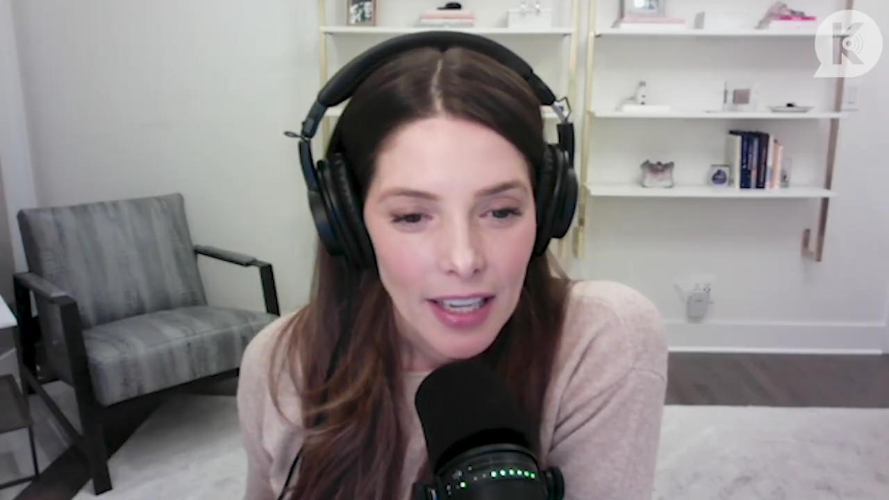 Ashley-Greene-dot-nl_TheTwilightEffect-Finale2MidnightSunandStorytellers0792.jpg