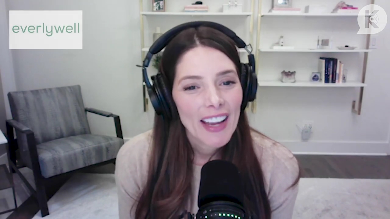Ashley-Greene-dot-nl_TheTwilightEffect-Finale2MidnightSunandStorytellers0809.jpg