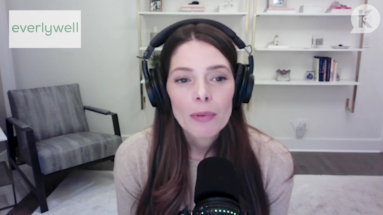 Ashley-Greene-dot-nl_TheTwilightEffect-Finale2MidnightSunandStorytellers0817.jpg