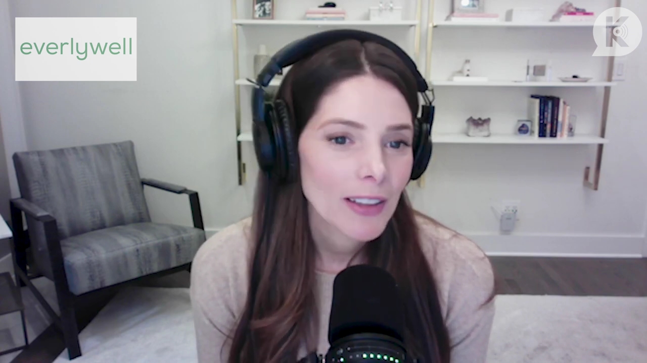 Ashley-Greene-dot-nl_TheTwilightEffect-Finale2MidnightSunandStorytellers0818.jpg